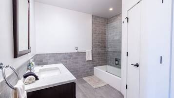 Hårtørrer, håndklæder, Sæbe, Shampoo