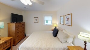 3 bedrooms, iron/ironing board, free WiFi