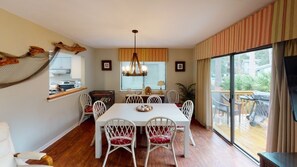 Townhome, 2 Bedrooms | Dining