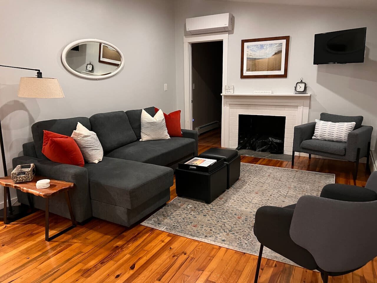 Télévision, cheminée