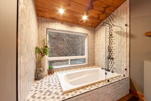 Cabin, 3 Bedrooms | Bathroom - Night Owl 3 Bedroom Cabin by RedAwning (Gatlinburg)