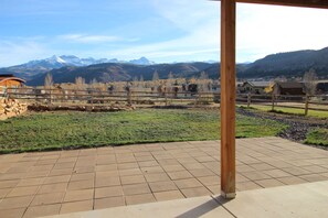 Property grounds - Stunning San Juan Mountain Views!!! Walking to Downtown Ridgway!!! Lower Level (Ridgway)