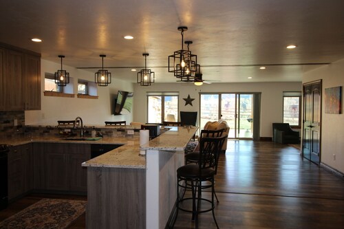 Stunning San Juan Mountain Views!!! Walking to Downtown Ridgway!!!  Lower Level