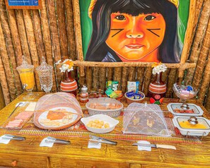 包每日自助早餐