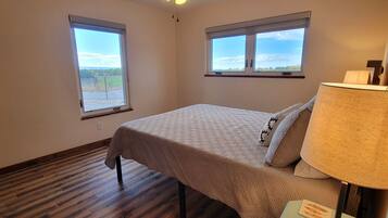 3 chambres, fer et planche Ă  repasser, Wi-Fi gratuit, draps fournis