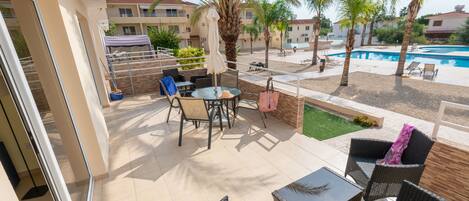 Superior-Apartment, 1 Schlafzimmer, Poolblick | Ausblick vom Zimmer