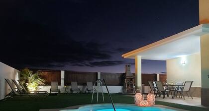 Villa Thais with private heated pool in Caleta de Fuste.