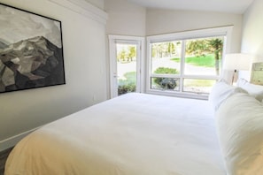 2 bedrooms, iron/ironing board, WiFi, bed sheets - Glacier Digs near Glacier Park and Whitefish Mtn! (Columbia Falls)