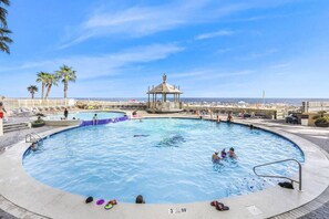 Unclassified image, 3 of 33, button