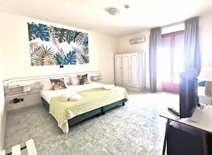 Minibar, Wi-Fi gratuit, draps fournis