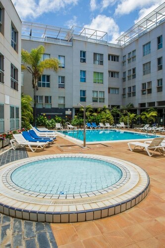 Apartment near the beach with pool and WIFI (I)