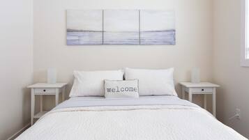 2 bedrooms, desk, iron/ironing board, free WiFi
