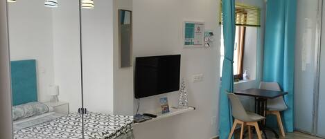 1 bedroom, iron/ironing board, free WiFi, bed sheets
