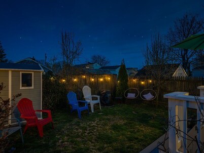 Charming 3 Bedroom Beach Cottage near Newport RI!