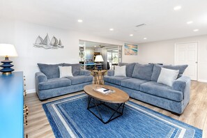 Téléviseur connecté, jeux vidéo, table de baby-foot, table de ping-pong