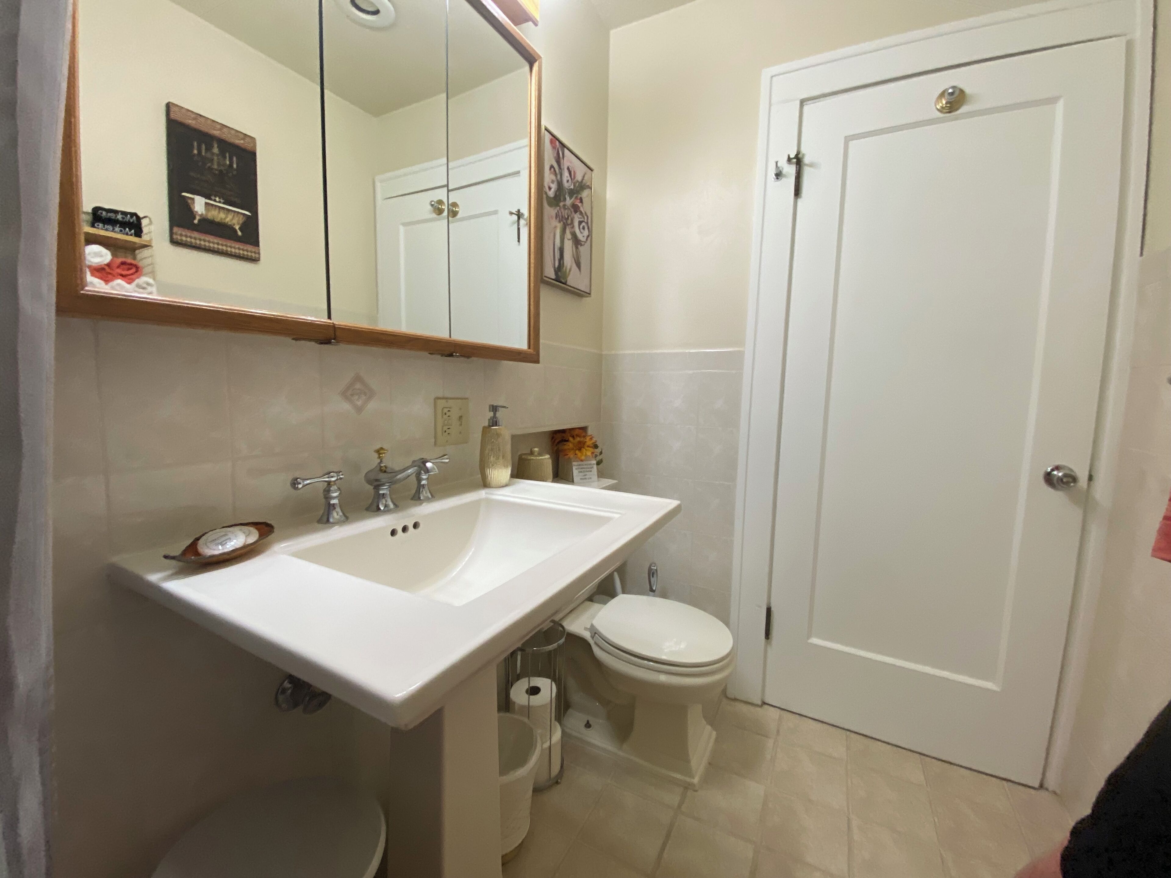 Upstairs bathroom