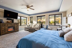 واي فاي مجانًا وملاءات أسرّة