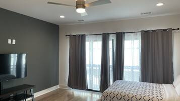 5 soverom, skrivebord, strykejern/-brett og wi-fi (inkludert)