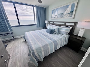 2 chambres, fer et planche à repasser, lit parapluie, Wi-Fi gratuit