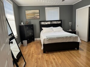 2 habitaciones, tabla de planchar con plancha y wifi gratis 