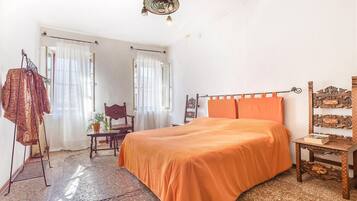 2 bedrooms, free WiFi