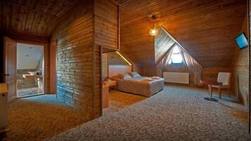 Työpöytä, kannettavalle tietokoneelle sopiva työtila, vuodevaatteet