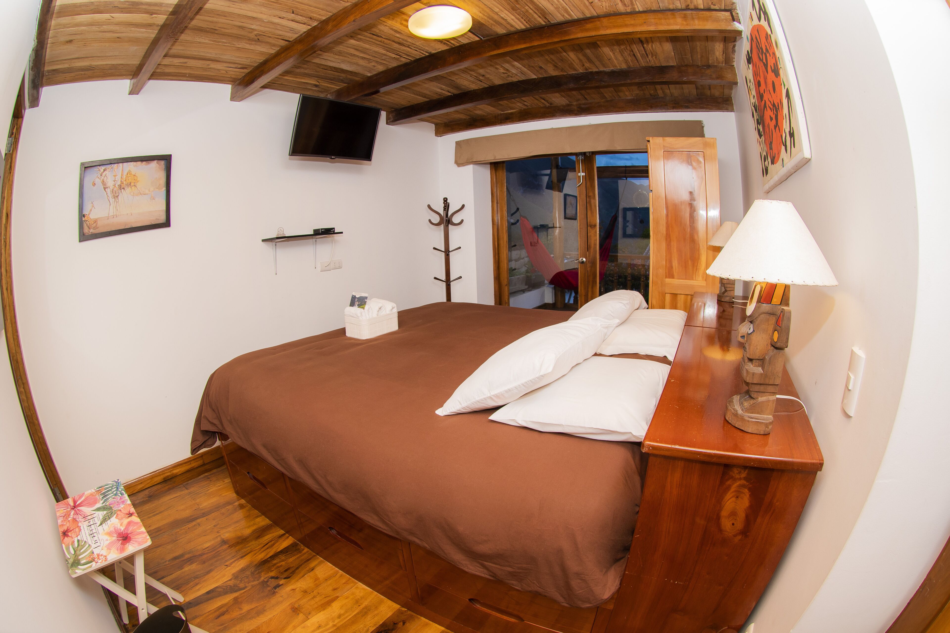 4 chambres, Wi-Fi gratuit, draps fournis