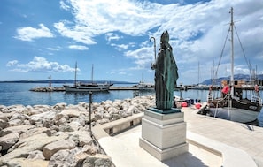 Marina