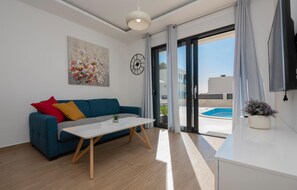 TV - Cozy apartment in Baska Voda (Baska Voda)