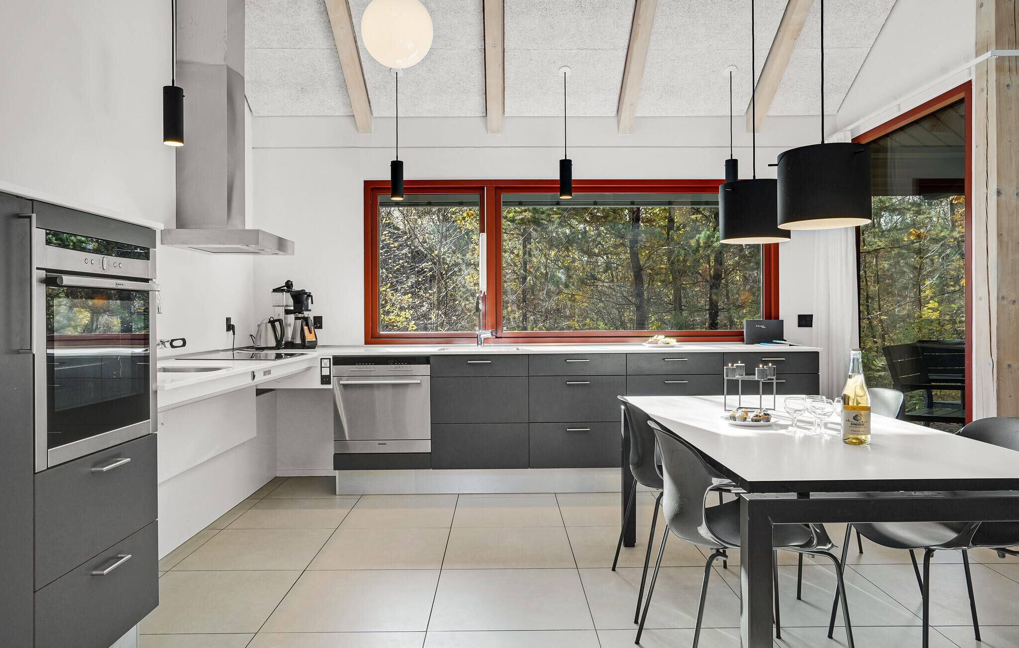 Fridge, dishwasher, coffee/tea maker