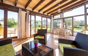 Interior - Amazing home in Sineu (Sineu)