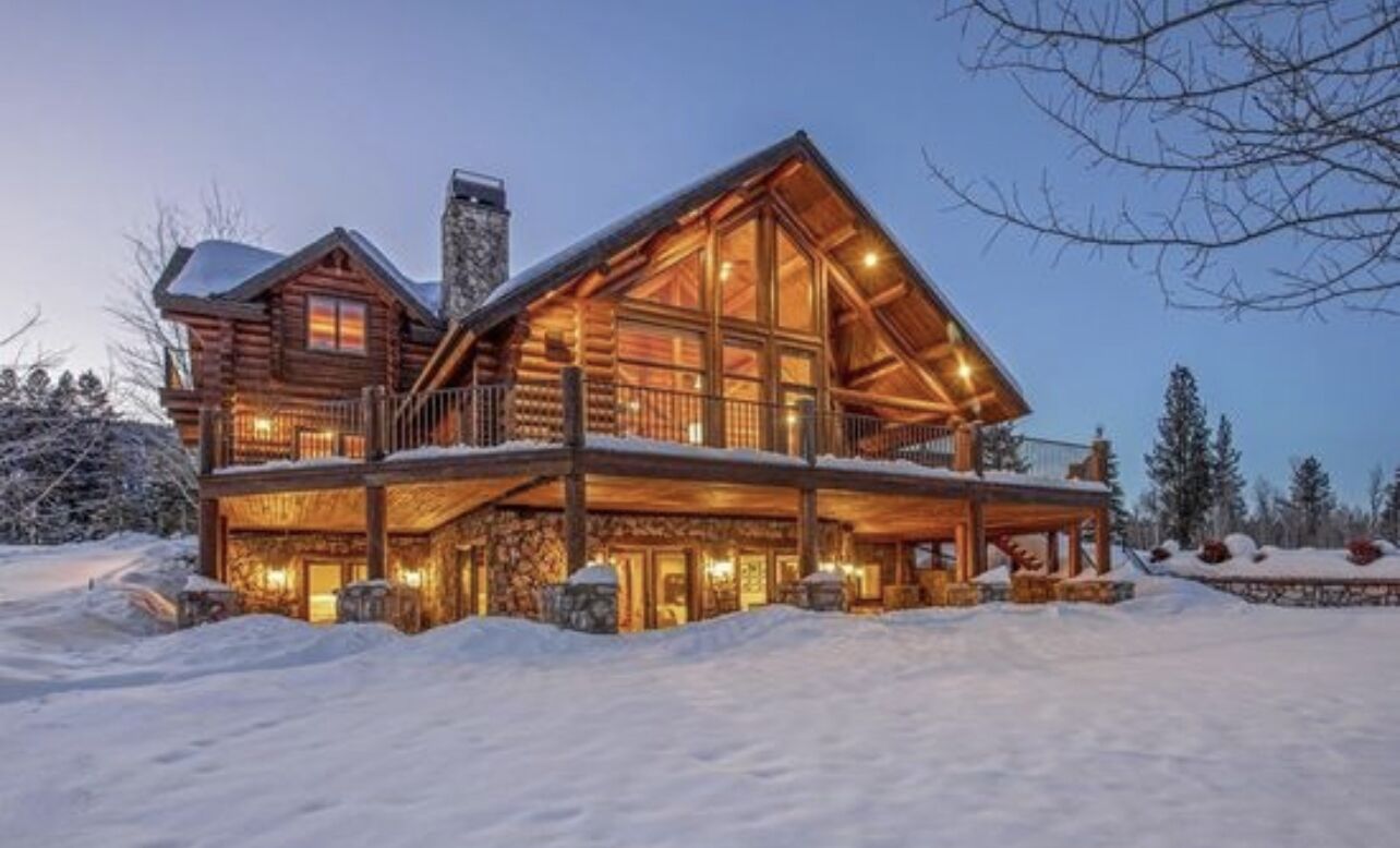 Minutes from two ski resorts, Brundage & Tamerack, and two lakes.