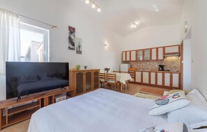 1 chambre, accès au Wi-Fi (inclus), literie fournie