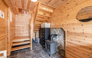 Sauna - 4 bedroom cozy home in Kvamsøy (Kvamsøy)