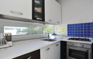 Fridge, stovetop, dishwasher, coffee/tea maker - Cozy apartment in Bibinje (Bibinje)