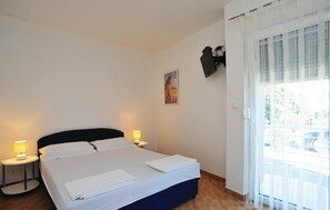 1 bedroom, free WiFi, bed sheets