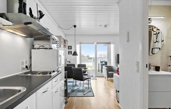 Refrigerador y parrilla de estufa 