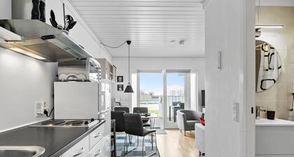 2 bedroom cozy apartment in Aakirkeby