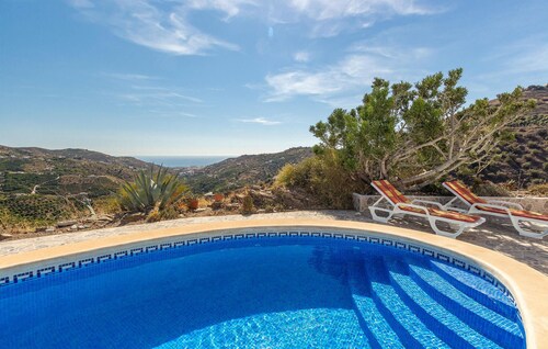 Awesome home in Torrox