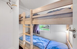 2 bedrooms