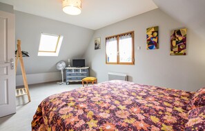 3 chambres, Wi-Fi gratuit, draps fournis