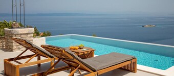 Gorgeous home in Blato