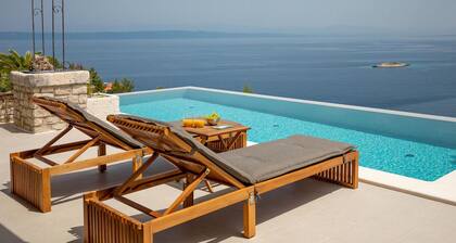 3 bedroom nice home in Blato