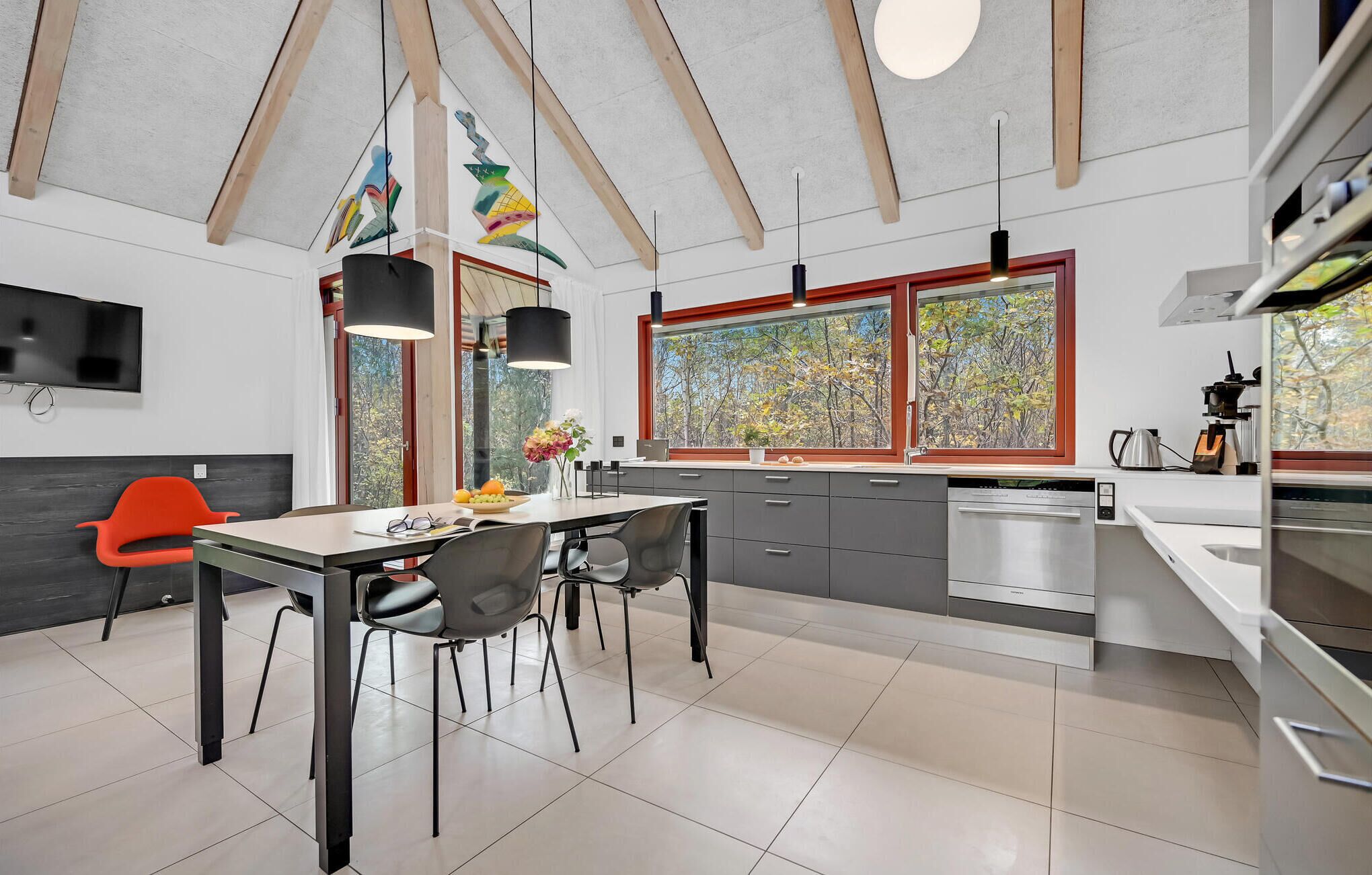 Fridge, dishwasher, coffee/tea maker