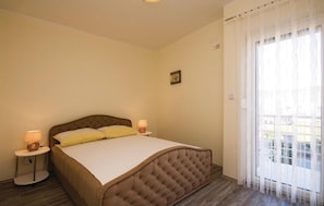 1 chambre, accès au Wi-Fi (inclus), literie fournie