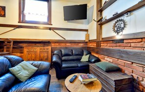 Smart-TV, Kamin, Stereoanlage