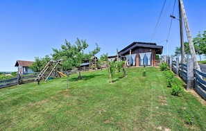 Property grounds - Pet friendly home in Popovaca (Popovaca)
