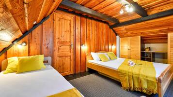 2 camere, culla da viaggio, Wi-Fi gratuito, lenzuola