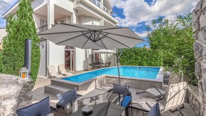 Pool - Lovely home in Veprinac (Veprinac)