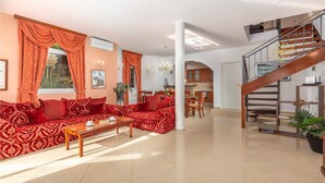 Living area - Lovely home in Veprinac (Veprinac)